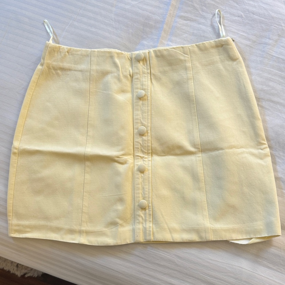 Zara Light Yellow Button-Front Mini Skirt
